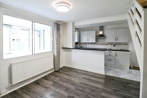 Photo 32- click for photo gallery